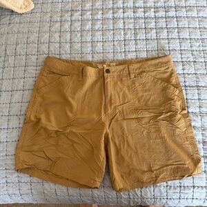 Mountain Hardwear Hiking Shorts- Brown